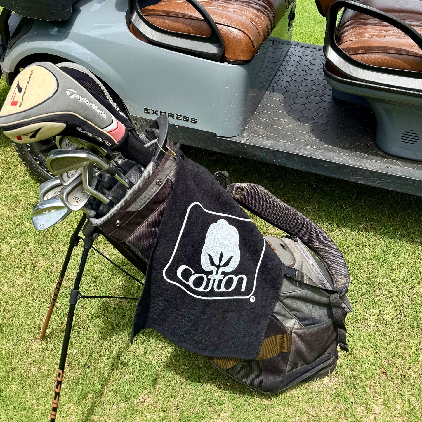 Seal of Cotton Golf Towel