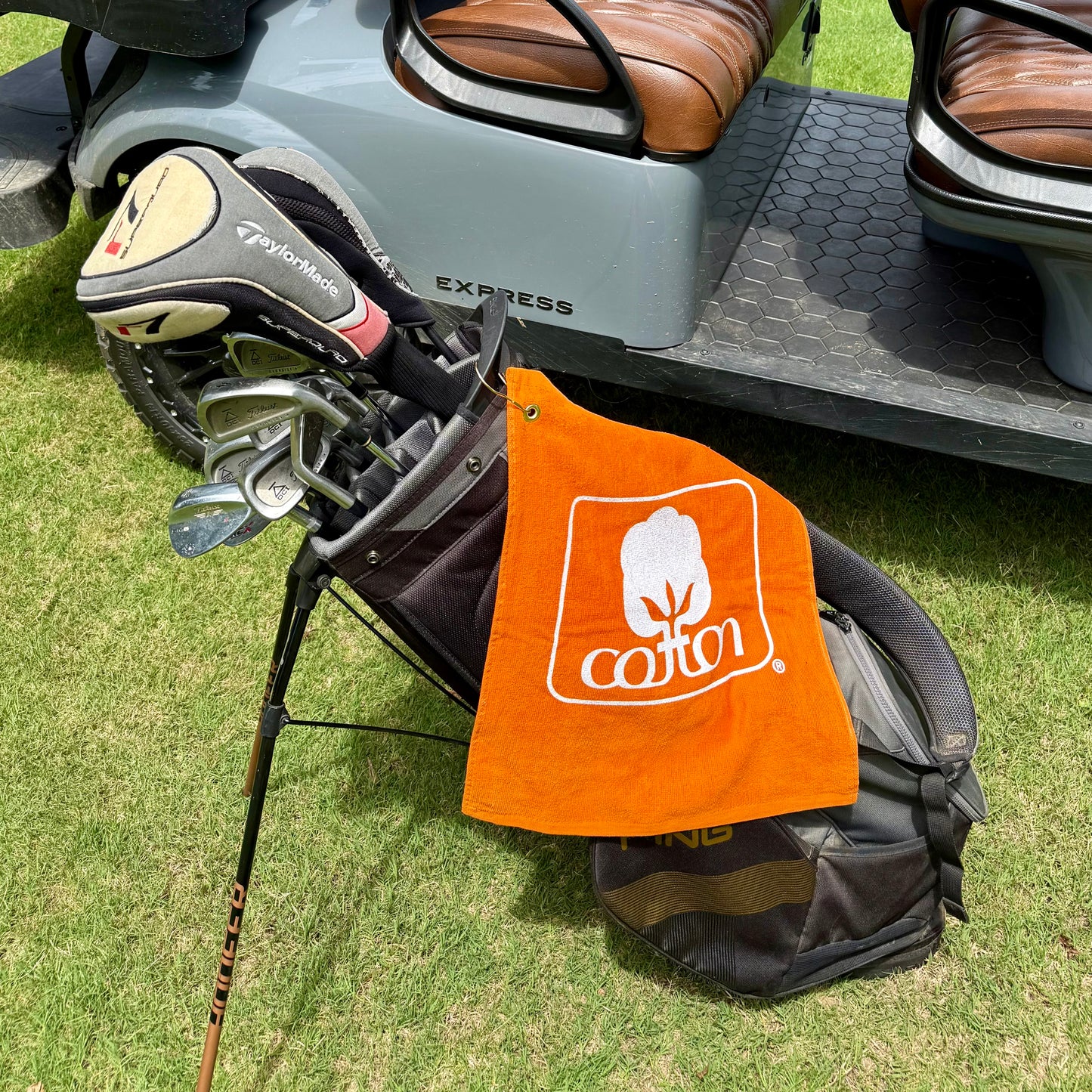 Seal of Cotton Golf Towel