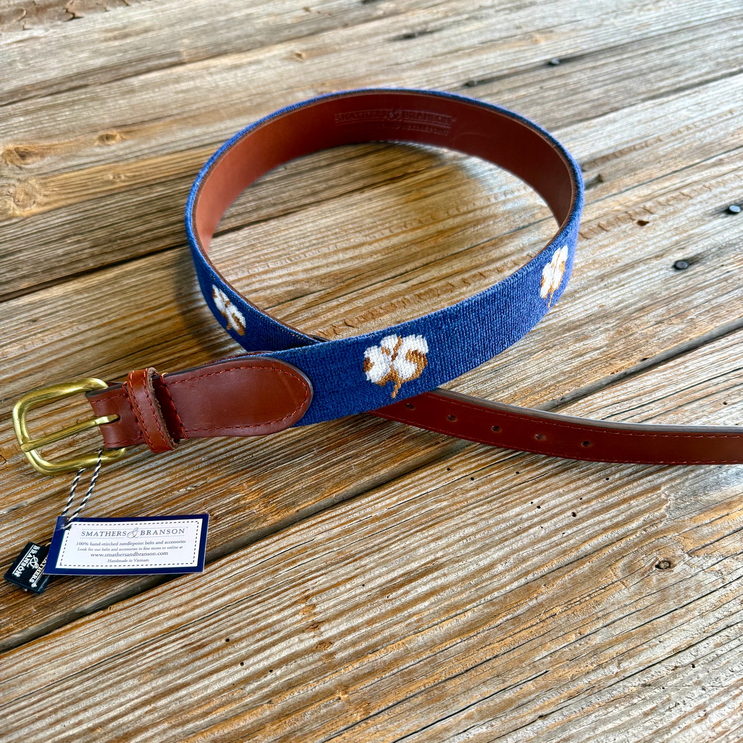 Smathers & Branson Cotton Boll Needlepoint Belt